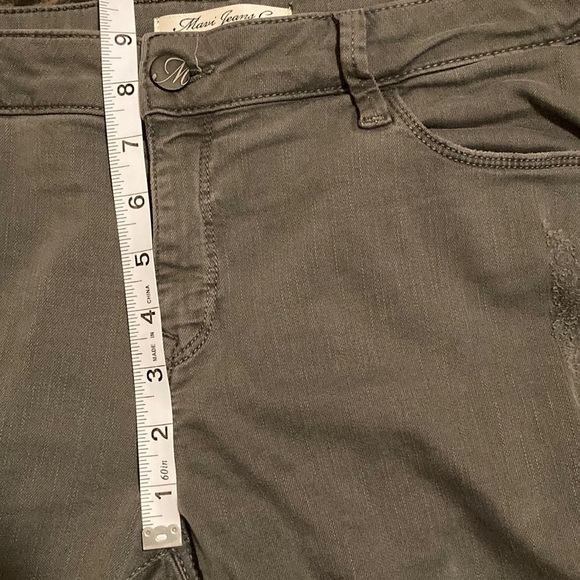 2 for $20 MAVI Jeans ADA Boyfriend Fit Distressed Jeans Women’s Size 10 - Picture 12 of 14